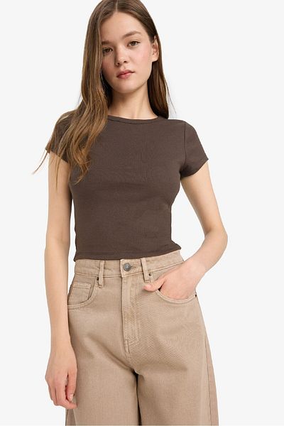 DeFacto Cool Fitted Basic μονόχρωμο μπλουζάκι με κοντό μανίκι E0288ax25sm