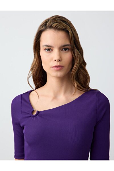 Jimmy Key Slim Cut Asymmetrical Collar Short Sleeve Knitted Blouse