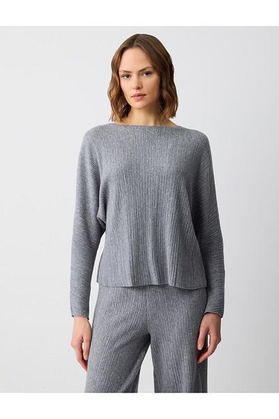 Jimmy Key Crew Neck Relaxed Fit Bat Sleeve Knitted Blouse