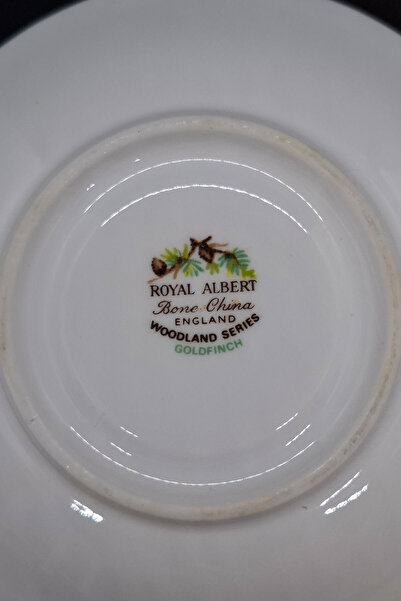 Royal Albert Woodland Series Goldfinch Bone China England Antique Porcelain Coffee Cup Saucer 12cm