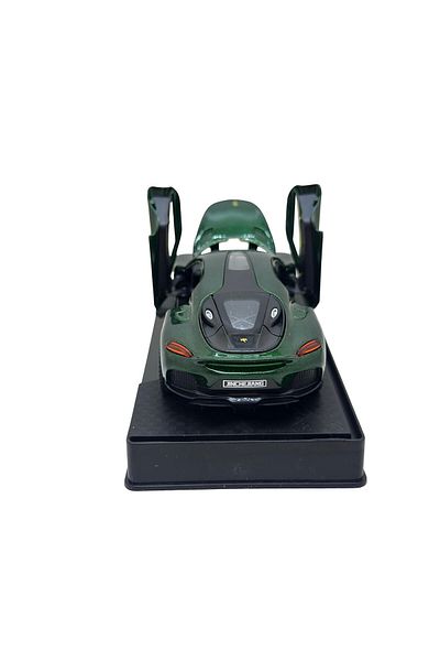 JPT Koenigsegg Gemera green model 1:32 with sound, lights, spring, butterfly opening doors