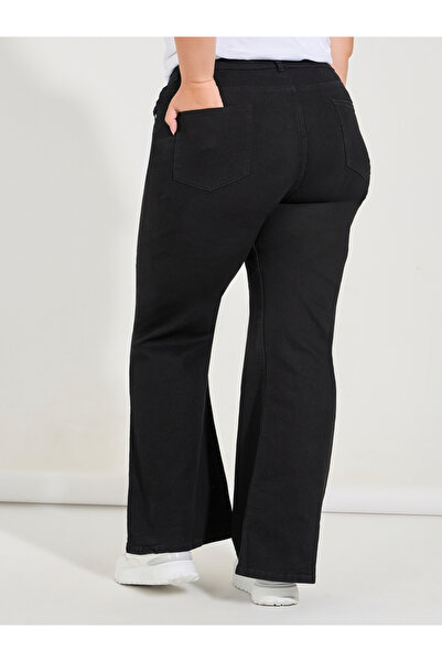 Styli Plus Size Mid Rise Wide Leg Jeans