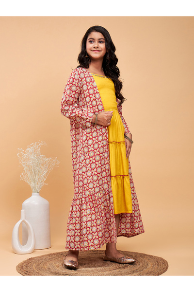 Stylo Bug By Styli Solid Tiered Midi Dress with Floral Printed Shrug