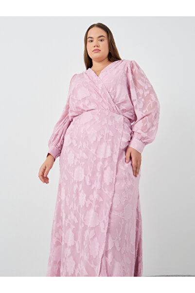 Styli Plus Size Jacquard Balloon Sleeve Maxi Dress