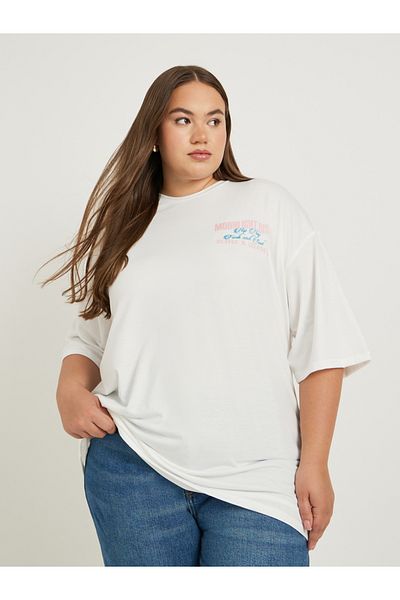 Styli Plus Size Graphic Print Dropped Shoulder Oversized T-Shirt