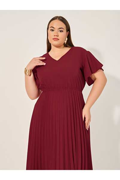 Styli Plus Size Solid Accordion Pleated A-Line Midi Dress