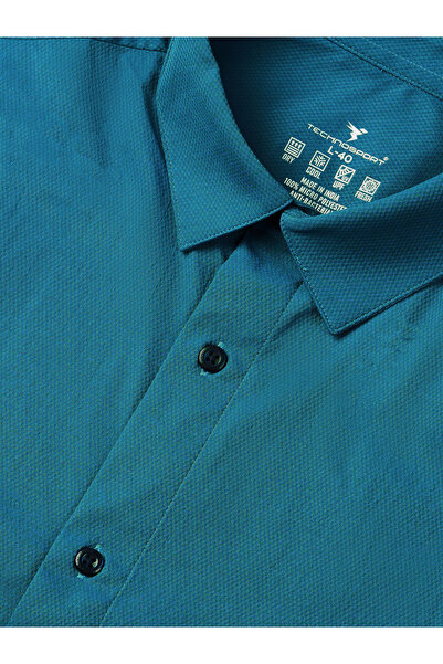 Technosport By Styli Solid Spread Collar Buttoned Shirt