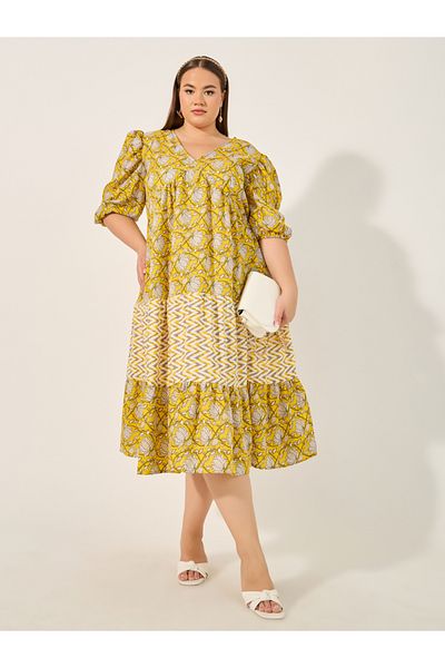 Styli Plus Size Floral Print V Neck Tiered Midi Dress