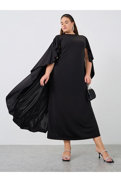 Styli Plus Size Solid Cape Sleeves Maxi Dress
