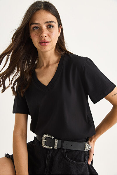 Bianco Lucci Women's 100% Organic Cotton Deep V Neck Comfort Fit T-Shirt 60602066