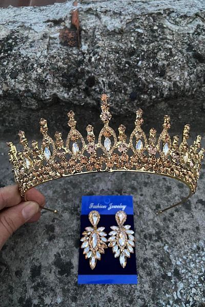 Hobigram Abrienda Gold Bridal Henna Crown Special Day Accessory Women's Crown and Thin Shuttle Earring Set