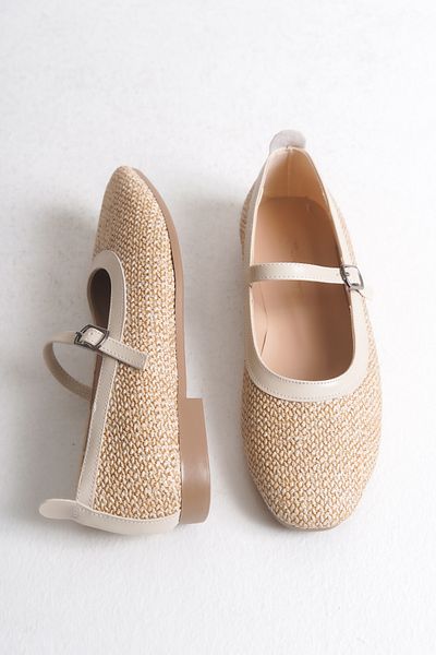 Shoesers Women's Stylish Design Single Helmet Strap Casual / Daily Straw Ballerina Shoes