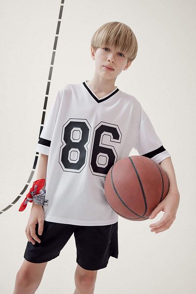 DeFacto Boy's Oversize Wide Fit V-Neck College Printed Tulle Short Sleeve T-Shirt F2412A825Hs