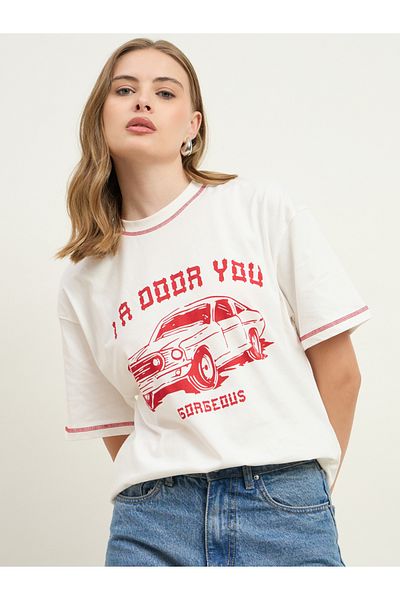 Styli Graphic Print Contrast Stitch Detail Oversized T-Shirt