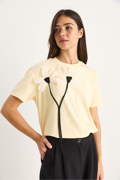 Bianco Lucci Women's Daisy Accessory Short Sleeve Cotton T-Shirt 60602039