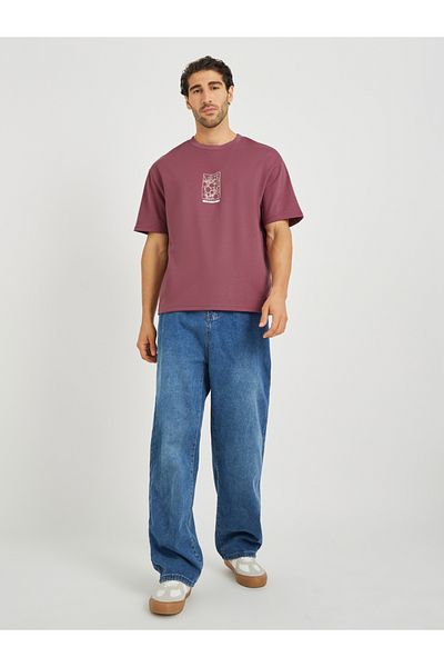 Styli Men Holiday Graphic Print Oversized T-Shirt