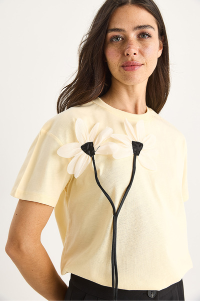 Bianco Lucci Tricou din bumbac cu mânecă scurtă pentru femei cu accesorii Daisy 60602039