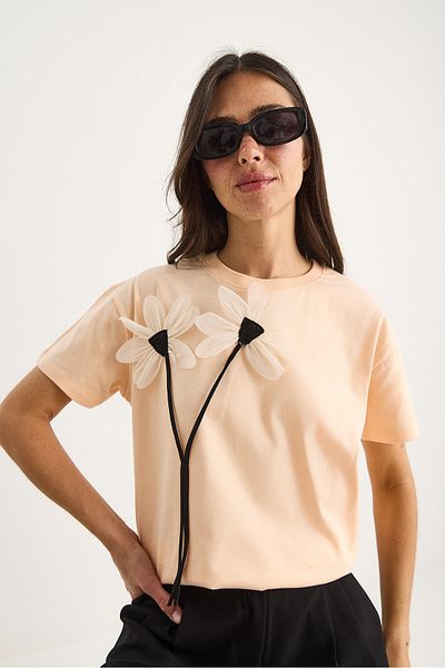 Bianco Lucci Women's Daisy Accessory Short Sleeve Cotton T-Shirt 60602039