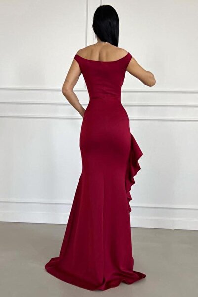 Modafeminen Kayık Yaka Çapraz Detaylı Fırfırlı Yırtmaçlı Balık Model Uzun Abiye Elbise Bordo 582470