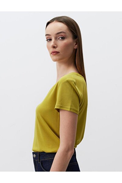 Jimmy Key Straight Cut V-Neck Short Sleeve Basic Knitted T-Shirt