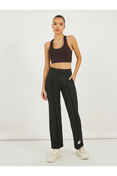 Styli Dual Tear Drop Back Detail Sports Bra