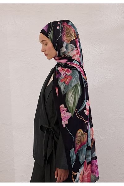 Fresh Elegant Flower Pattern Rami Shal Black