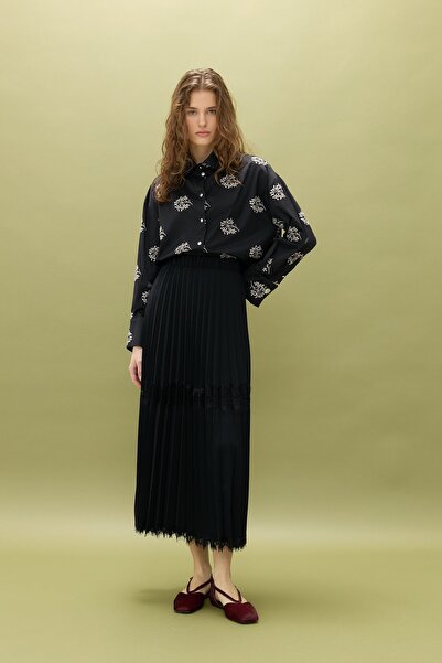 Nihan Dantel Detaylı Pilise Etek Siyah