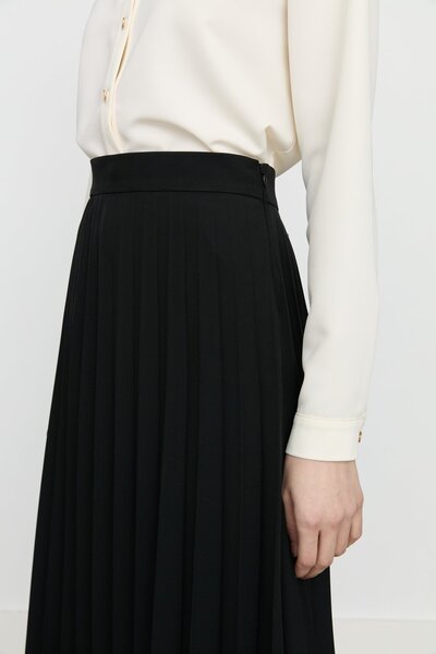 Nihan Pilisoley Etek Siyah