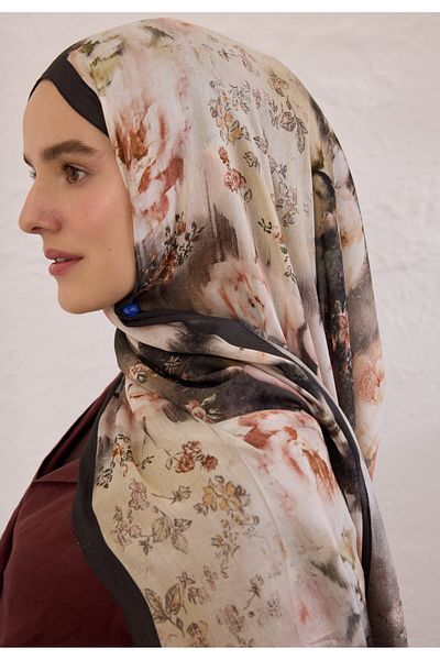 Fresh Vintage Rose Pattern Rami Shal Black