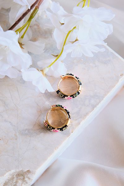 AURRARİ Daisy Blue Black Pink Enamel Hoop Steel Earrings