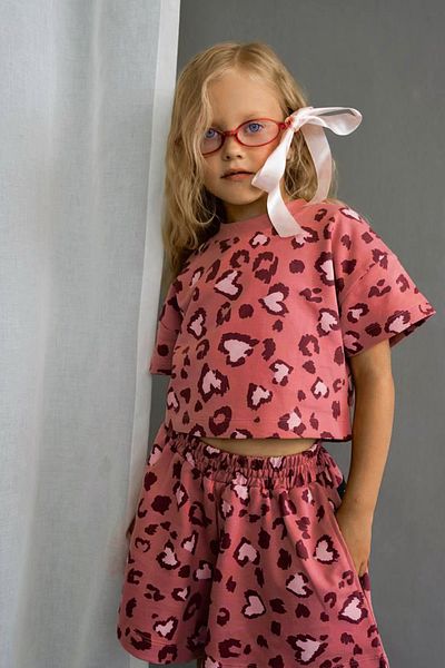 Monila Girls' Cotton Leopard Printed Tshirt and Shorts Bottom Top Set