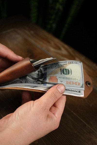 eonaks San Francisco - Genuine Leather Snap Closure Elevator Wallet