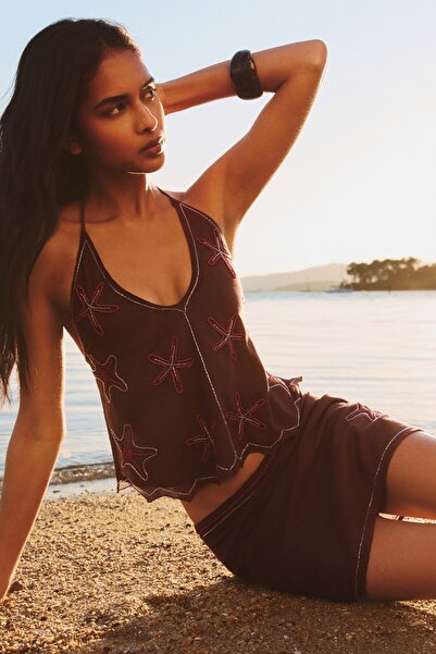 Pull & Bear Boncuk detaylı mini etek