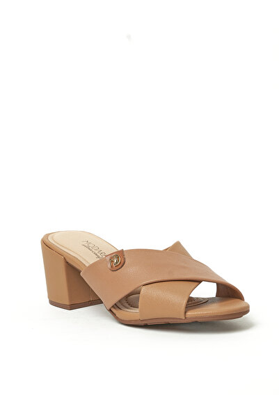 Modare صندل نسائي بكعب متوسط - بني فاتح | صنع في البرازيل