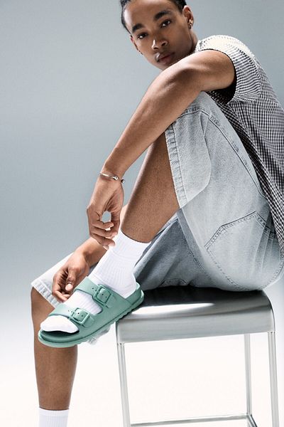 Pull & Bear Rubberised buckle sandals