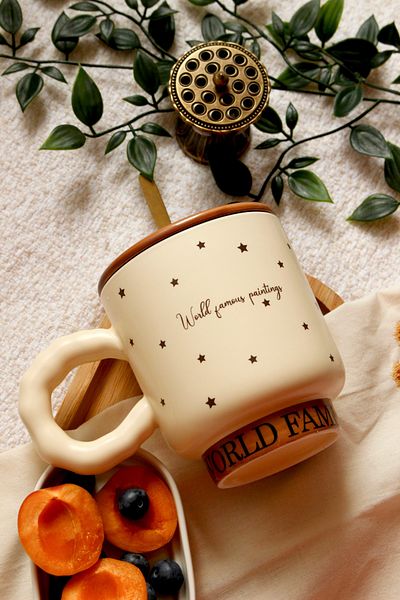 Nova Crafts Girl with Pearl Earring Anime Portrait / Clamshell / Pinterest Mug Cup with Gilded Spoon