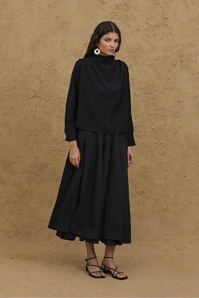 Fahhar Blouse with Flounce Collar Black