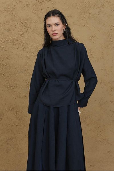 Fahhar Blouse with Flounce Collar Navy Blue