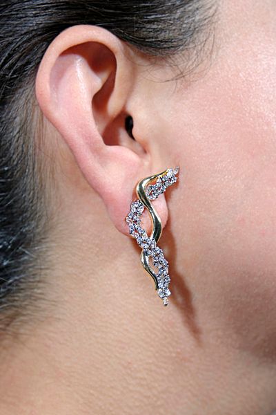 ÖZÜM TAKI Women's Steel Zircon Stone Earrings Gold