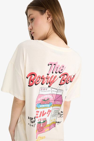DeFacto Coool Oversize Wide Fit Crew Neck Photo Back Printed Short Sleeve T-Shirt F4787Ax25Sm
