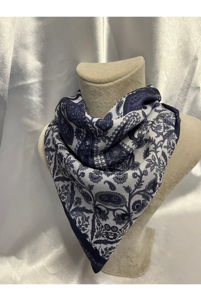 Fam&Co Jewelry وشاح نسائي منقوش باللونين الأزرق الداكن والأبيض ذو ملمس ناعم |   إكسسوار أنيق ورائع