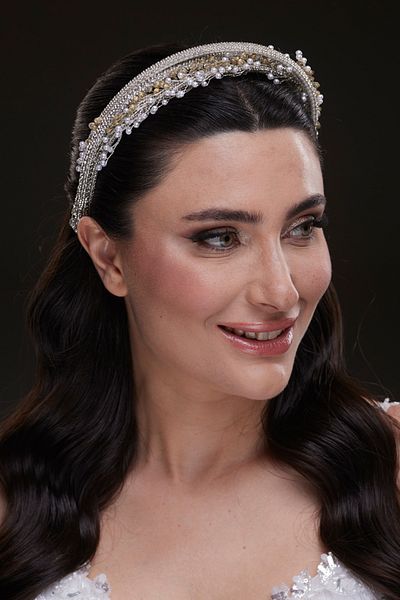 Hayalperest boncuk Luxury Hand Embroidered Wide Bridal Headband - Pearl and Stone Detailed