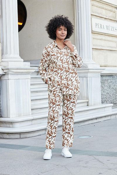Jument Cămașă casual cu mânecă lungă, cu guler din voile, cu model, maro, floral