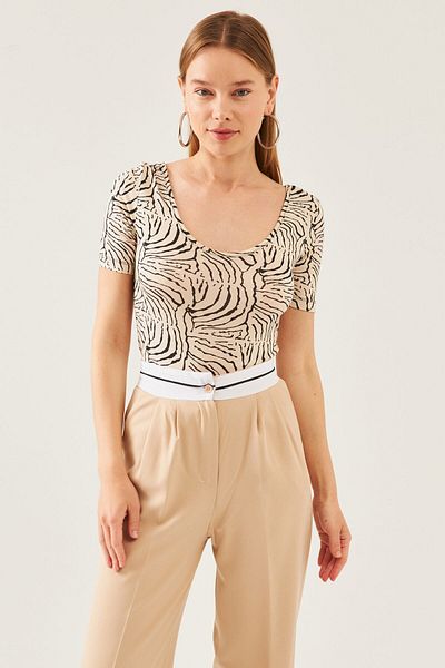 Bonne Maison Women's Ecru Zebra Pattern U-Neck Short Sleeve Viscose Blouse