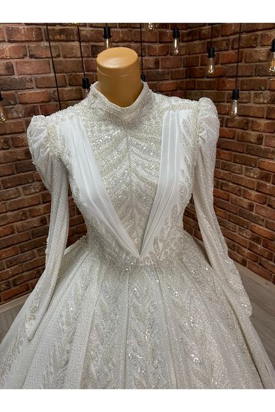 RENGARENG TESETURE WEDDING DRESS