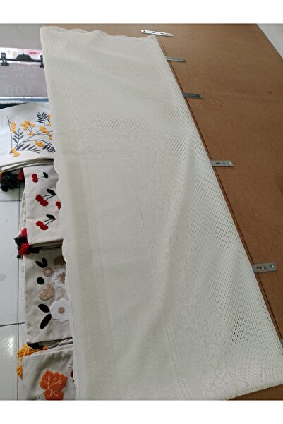 Elisam Stain-Free Worry-Free Tablecloth (Off-White Lace)