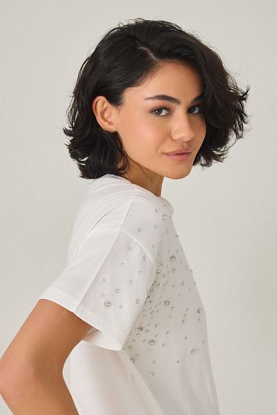 Amia&Co. Ecru Stone Print Detailed Crew Neck Short Sleeve T-Shirt
