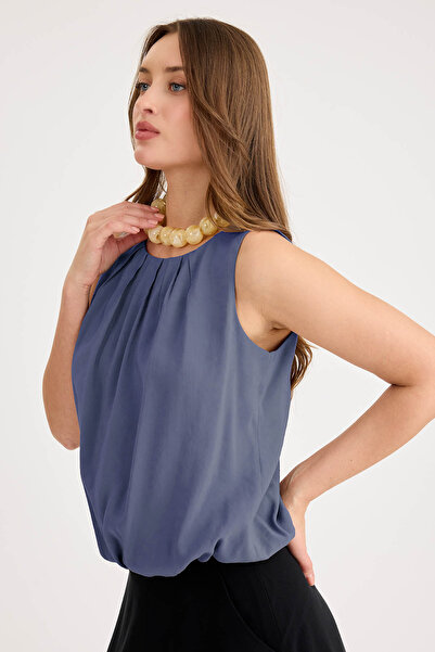 Vitrin Pleated Front Zero Sleeve Skirt Hem Elastic Blouse