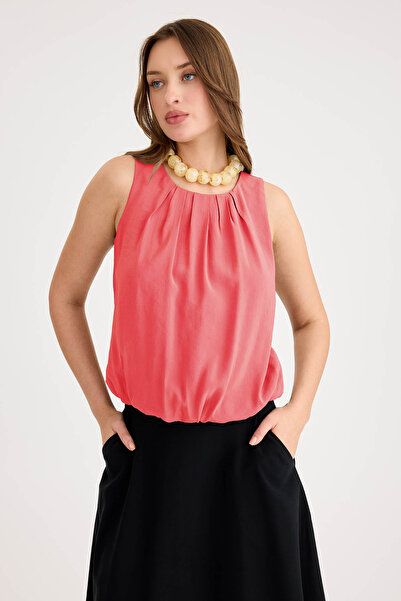 Vitrin Pleated Front Zero Sleeve Skirt Hem Elastic Blouse