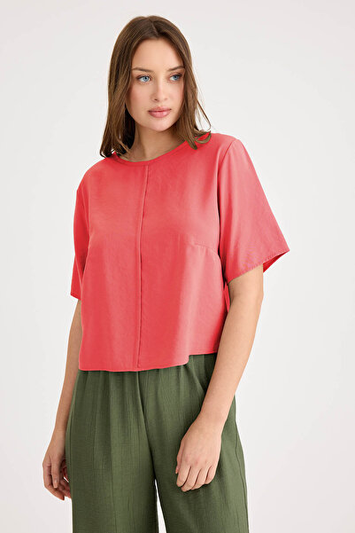 Vitrin Round Neck Short Sleeve Crop Blouse